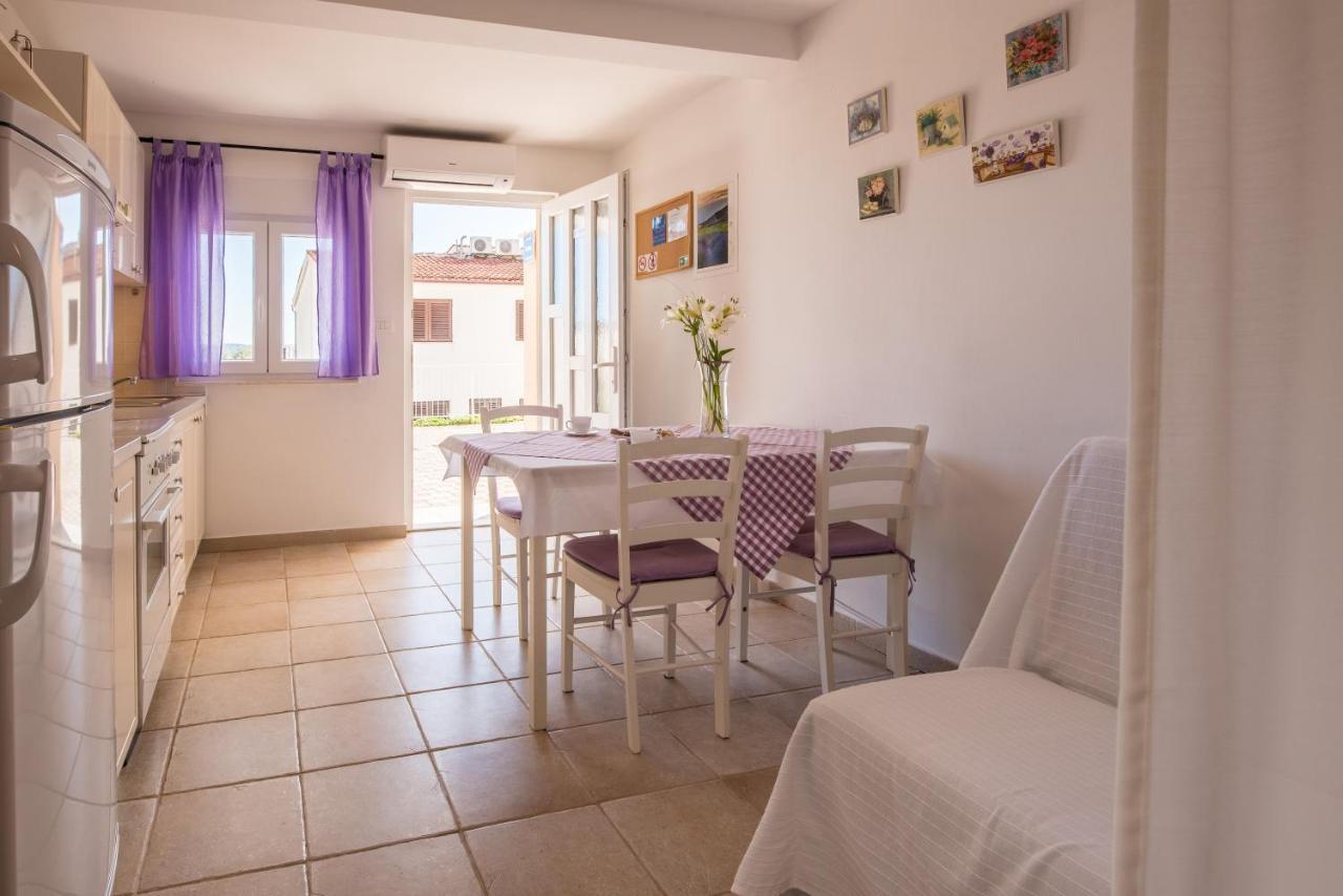 Apartments Amneris Trogir Luaran gambar