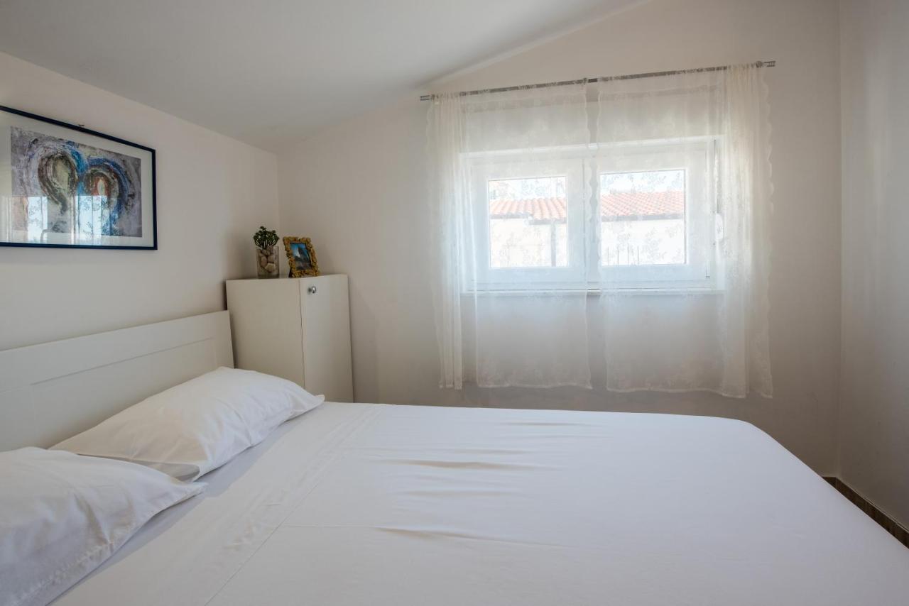 Apartments Amneris Trogir Luaran gambar